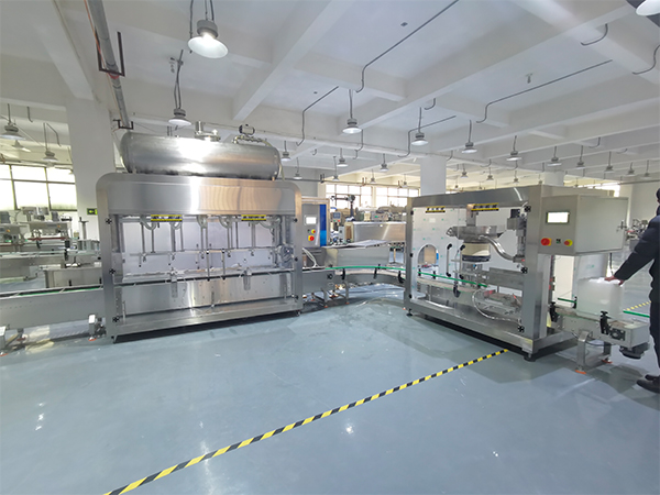 全自動醬料灌裝機機