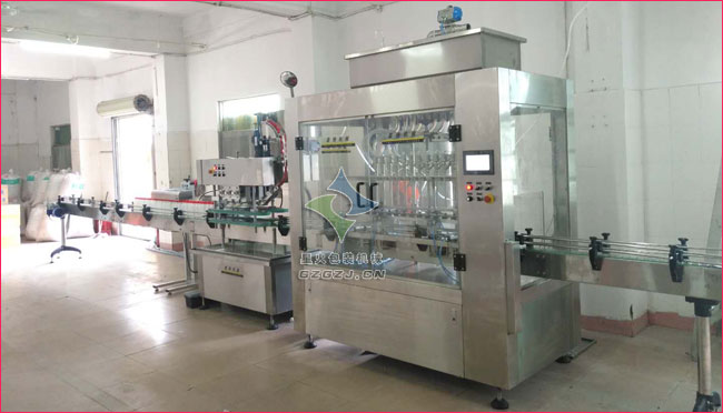 全自動葉面肥灌裝機,水劑農藥自動灌裝生產線